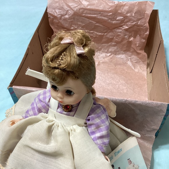 Madame Alexander Little Woman “MEG” Vintage Collector Doll - Picture 6 of 15